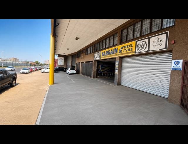 4,500M² BUILDING FOR SALE IN GREYVILLE